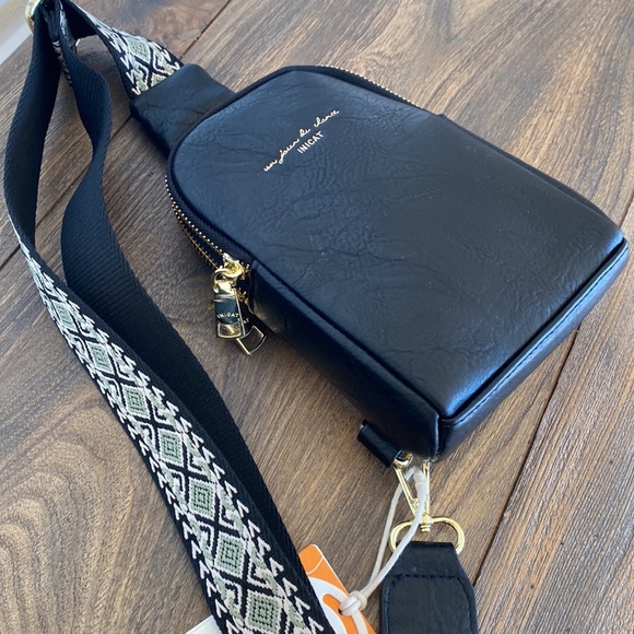 Inicat small sling fanny bag - Picture 2 of 7
